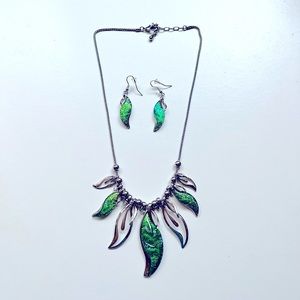 Brand new blue green iridescent statement silver toned earrings and necklace set